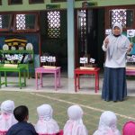 “Semarak Lomba Berlari Mengambil Kartu Huruf Hijaiyah: Memupuk Semangat Belajar Anak-anak Prasekolah dengan Cara yang Menyenangkan di PAUD Al Azhaar Tulungagung”