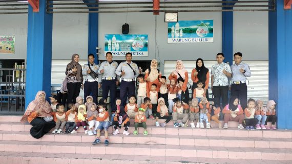 “Pengalaman Penuh Kebahagiaan: Anak-Anak Hebat PAUD Al Azhaar Tulungagung Belajar dan Berkendara dengan Aman”