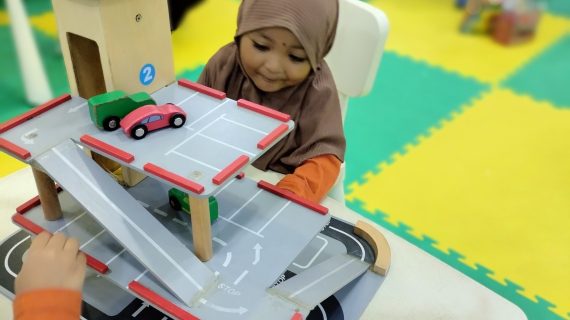 “Membangun Masa Depan Ceria: Manfaat Bermain bagi Anak Usia Dini di PAUD Al Azhaar Tulungagung”
