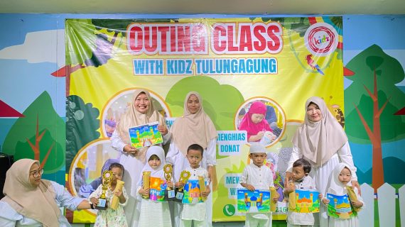 **”Prestasi Gemilang Kinanti: Juara 1 Lomba Mewarnai Peringatan Maulid Nabi Muhammad SAW”**